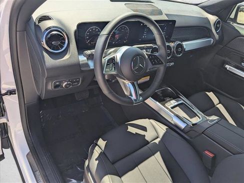 New 2026 Mercedes-Benz GLB 250 image 3