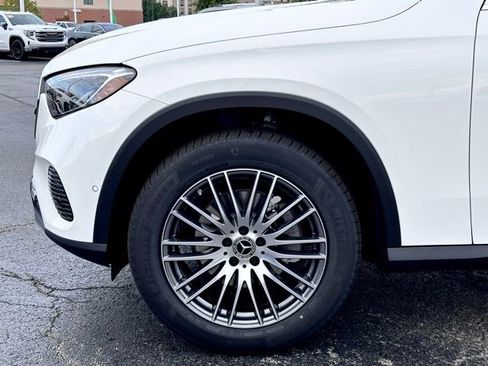 Certified 2026 Mercedes-Benz GLC 300 4MATIC image 9