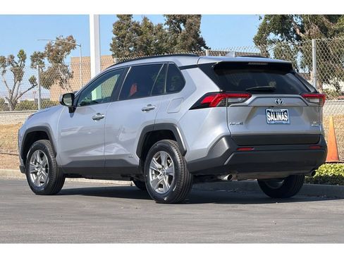 Certified 2023 Toyota RAV4 LE AWD/4WD image 6