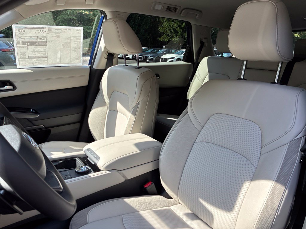 New 2026 Nissan Pathfinder SL AWD/4WD image 17