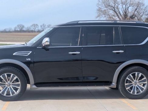 Used 2020 Nissan Armada SL w/ Premium Package AWD/4WD image 2