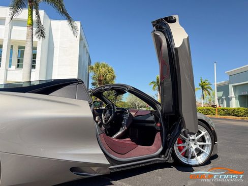 Used 2020 McLaren 720S Performance image 70