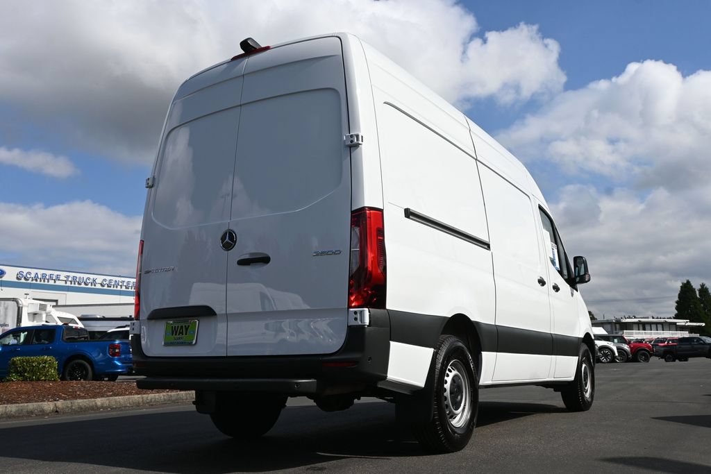 Used 2023 Mercedes-Benz Sprinter 2500 image 9