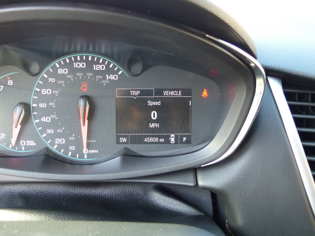 Used 2020 Chevrolet Trax LT FWD image 27