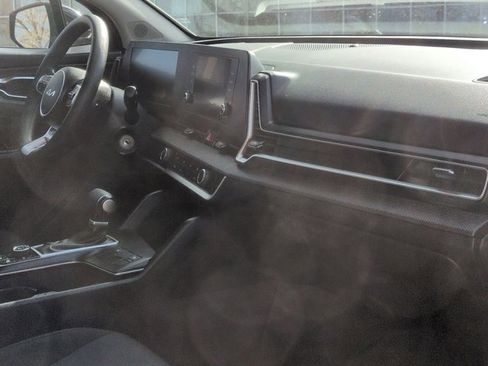 Used 2024 Kia Sportage LX image 21