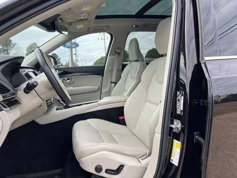 Used 2019 Volvo XC90 T6 Momentum w/ Advanced Package image 11