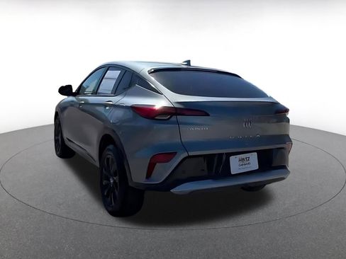 Used 2025 Buick Envista Sport Touring image 11