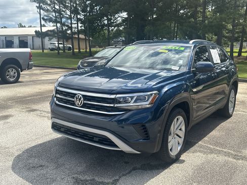 Used 2022 Volkswagen Atlas Cross Sport SE AWD/4WD image 1