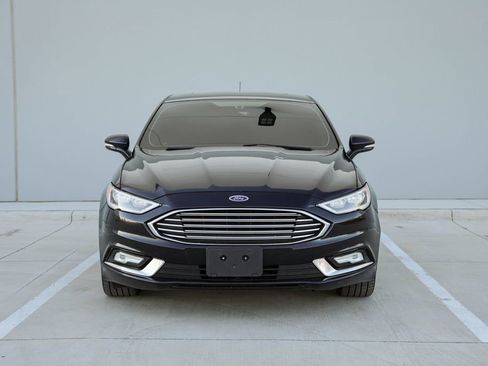 Used 2018 Ford Fusion Titanium image 3
