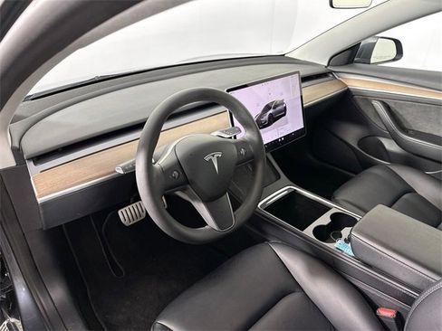 Used 2022 Tesla Model 3 Performance image 18