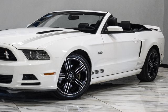Used 2013 Ford Mustang GT Premium w/ Electronics Pkg RWD image 7