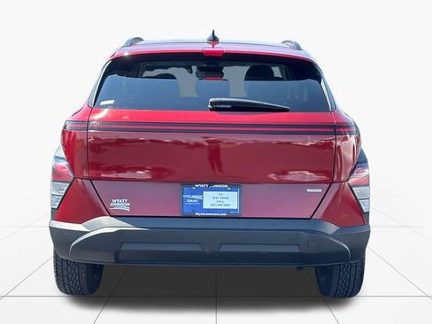 Used 2025 Hyundai Kona SEL AWD/4WD image 4