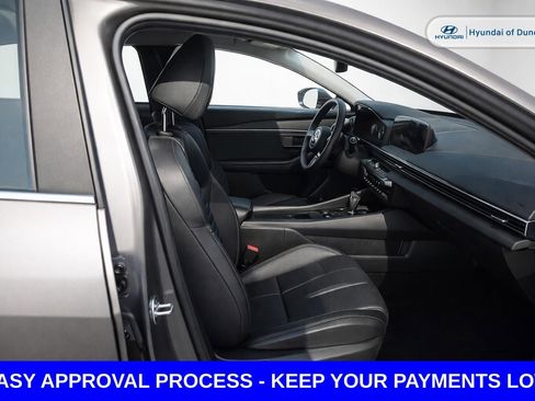 Used 2023 Hyundai Elantra Limited w/ Preferred Accessory Package FWD image 15