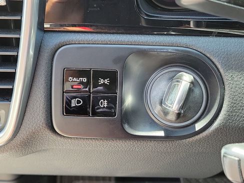 Certified 2020 Porsche Cayenne AWD/4WD image 39