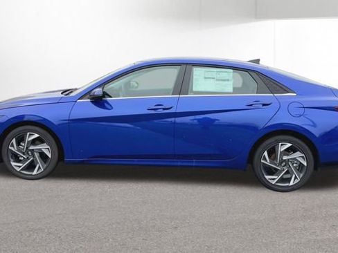 New 2026 Hyundai Elantra Limited image 5