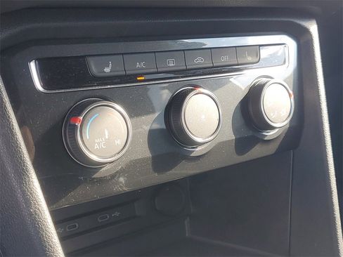 Used 2023 Volkswagen Tiguan S image 28