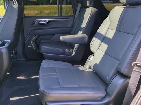 Used 2026 Chevrolet Tahoe RST w/ Advanced Technology Package AWD/4WD image 23