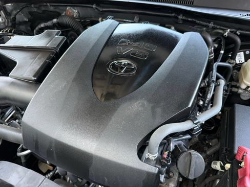 Used 2019 Toyota Tacoma TRD Sport AWD/4WD image 37
