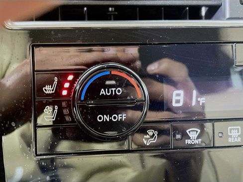 Certified 2024 Nissan Armada Platinum image 19