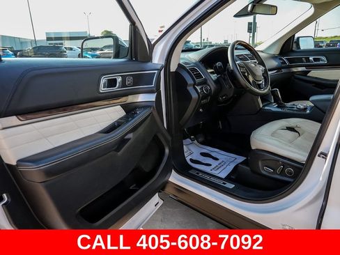 Used 2018 Ford Explorer Platinum AWD/4WD image 28