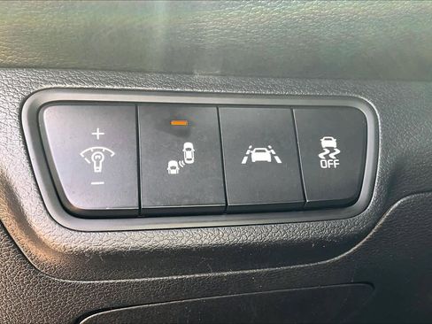 Used 2021 Kia Forte GT-Line image 33