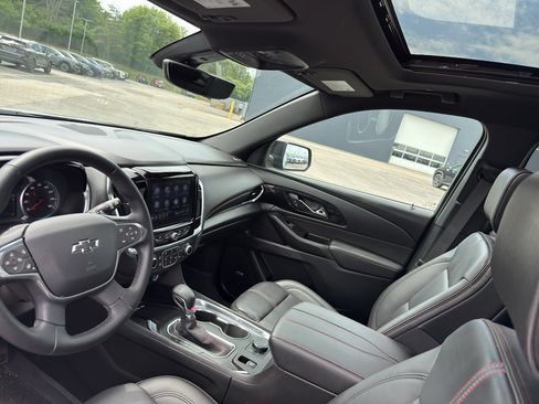 Used 2023 Chevrolet Traverse RS w/ LPO, Floor Liner Package AWD/4WD image 26