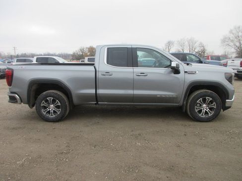 New 2026 GMC Sierra 1500 SLE AWD/4WD image 3