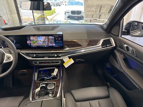 New 2026 BMW X7 xDrive40i w/ M Sport Package image 57