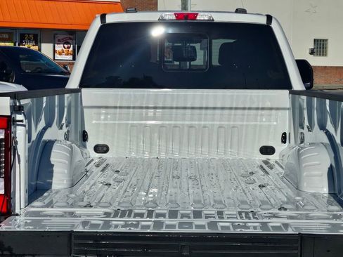 New 2026 Ford F350 Platinum w/ FX4 Off-Road Package image 28