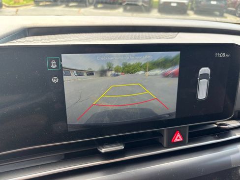 Used 2026 Kia Carnival FWD image 21