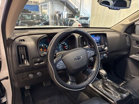 Used 2021 Chevrolet Colorado LT w/ LT Convenience Package image 17