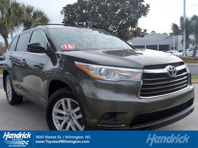 Used 2016 Toyota Highlander LE