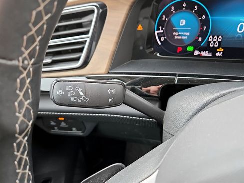 Used 2024 Volkswagen Atlas SE image 20