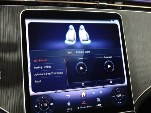 Used 2024 Mercedes-Benz EQE 350+ SUV image 29