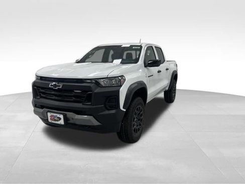 New 2026 Chevrolet Colorado Trail Boss AWD/4WD image 3