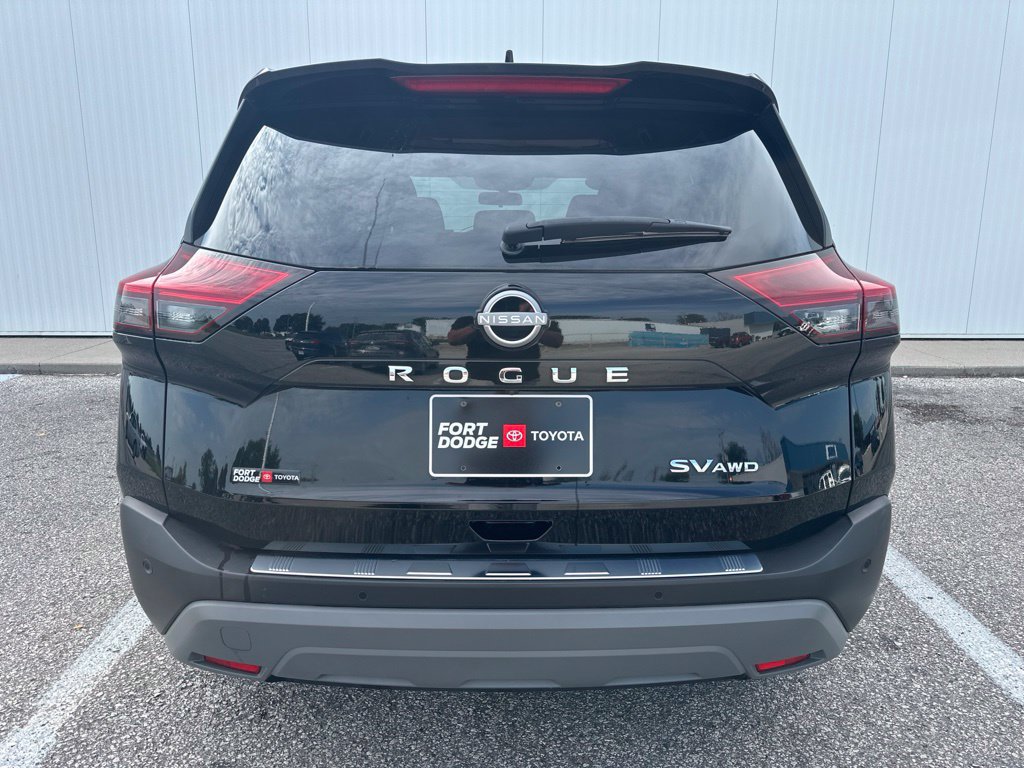 Used 2023 Nissan Rogue SV AWD/4WD image 6