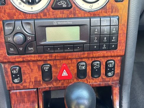 Used 2001 Mercedes-Benz SLK 320 image 35