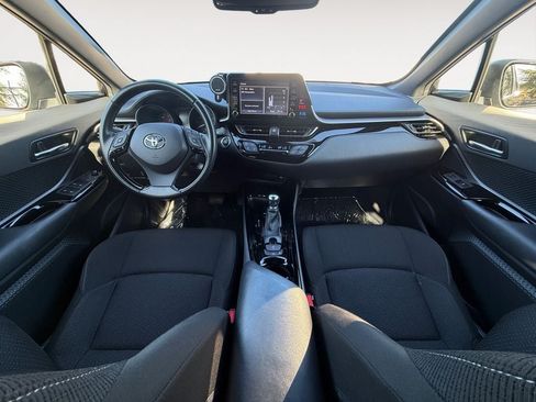 Used 2019 Toyota C-HR XLE FWD image 11