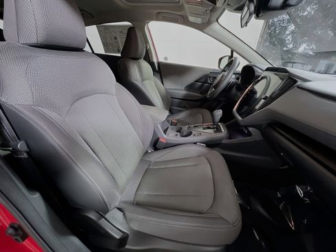 Used 2024 Subaru Crosstrek 2.0i Premium image 31