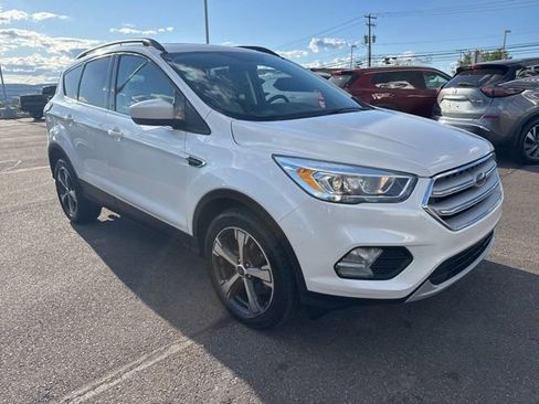 Used 2018 Ford Escape SEL AWD/4WD image 3