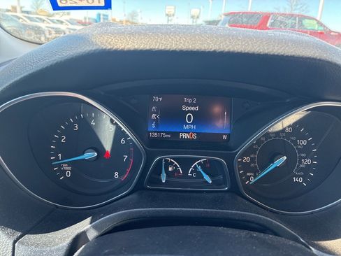 Used 2017 Ford Focus SEL image 12