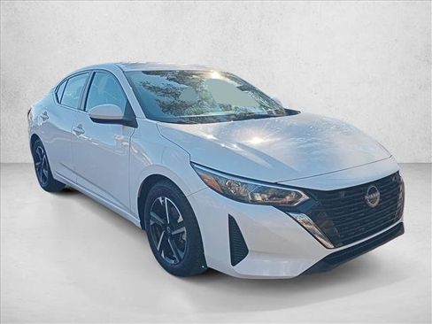 Used 2024 Nissan Sentra SV image 3