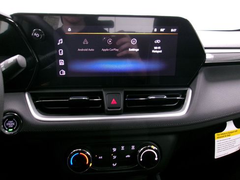 Used 2026 Chevrolet TrailBlazer LS FWD image 12