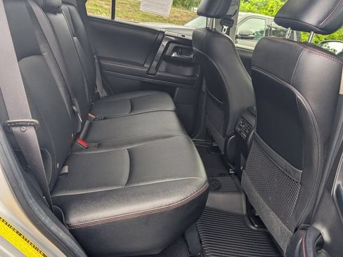 Used 2020 Toyota 4Runner Venture AWD/4WD image 18