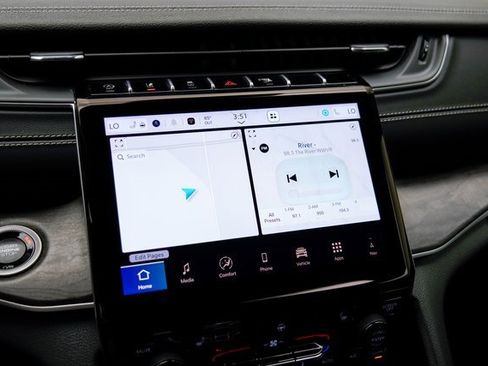 Used 2024 Jeep Grand Cherokee Limited image 27