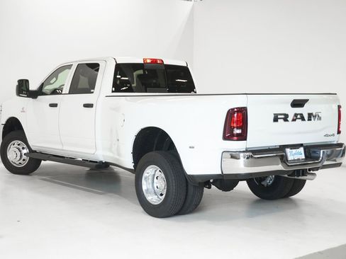 New 2026 RAM 3500 Tradesman AWD/4WD image 24