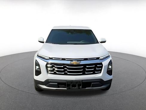 Used 2025 Chevrolet Equinox LT image 4