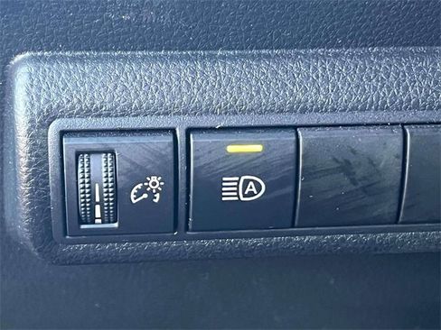 Certified 2023 Toyota Corolla SE image 23