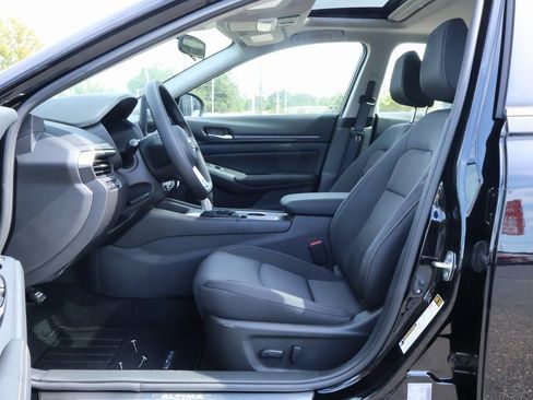 New 2025 Nissan Altima 2.5 SV w/ SV Special Edition Package image 7