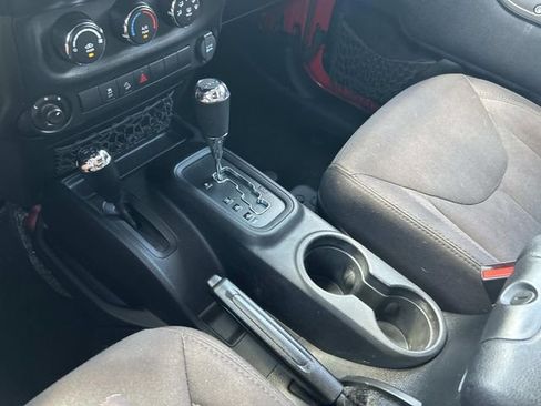Used 2014 Jeep Wrangler Unlimited Sport w/ Quick Order Package 24S AWD/4WD image 23
